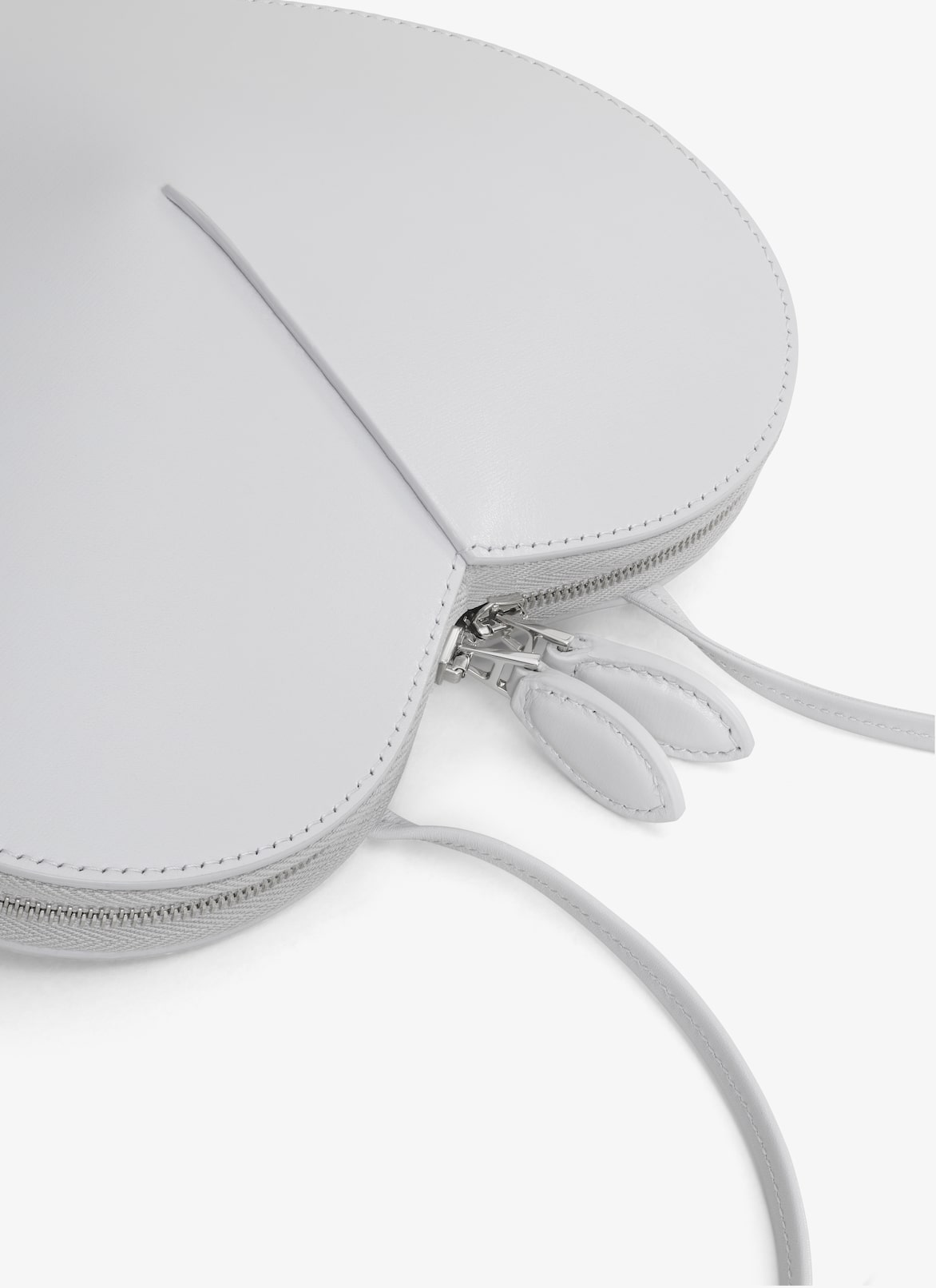 LE CŒUR BAG IN CALFSKIN ALAÏA GRAY LE CŒUR BAG IN CALFSKIN